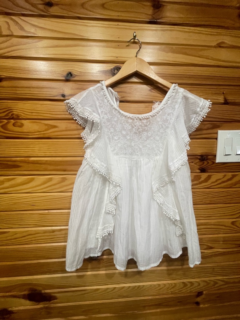 Anthropologie White Embroidered Ruffle Sleeve Blouse